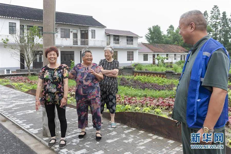 在周边规划建设了完善的生活设施