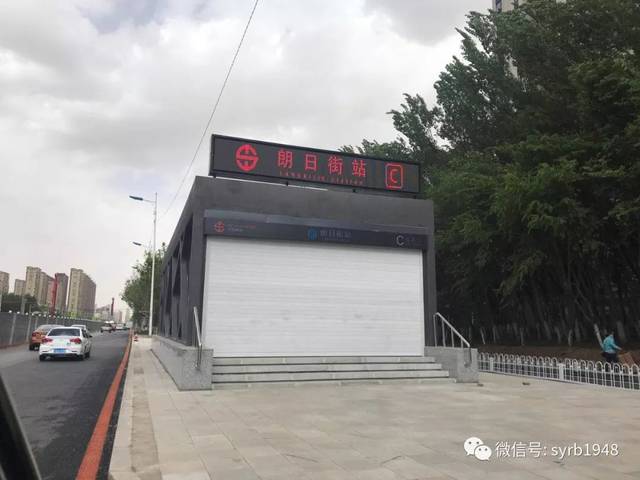 银卡东路北侧是万科金域蓝湾