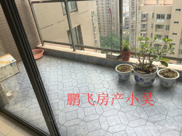 两套房的租客均为附近余华岭片的拆迁户